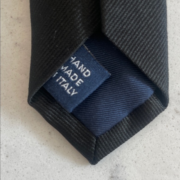 Polo by Ralph Lauren Classic Black Men's Tie handmade in Italy 100% silk - Picture 3 of 5
